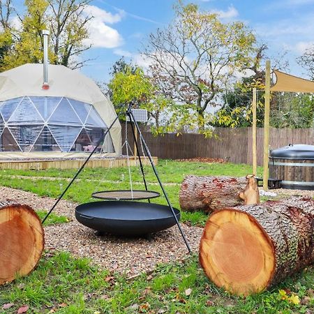 Hotel Luxury Dome With Private Wood-Fired Hot Tub Oxford Exteriér fotografie